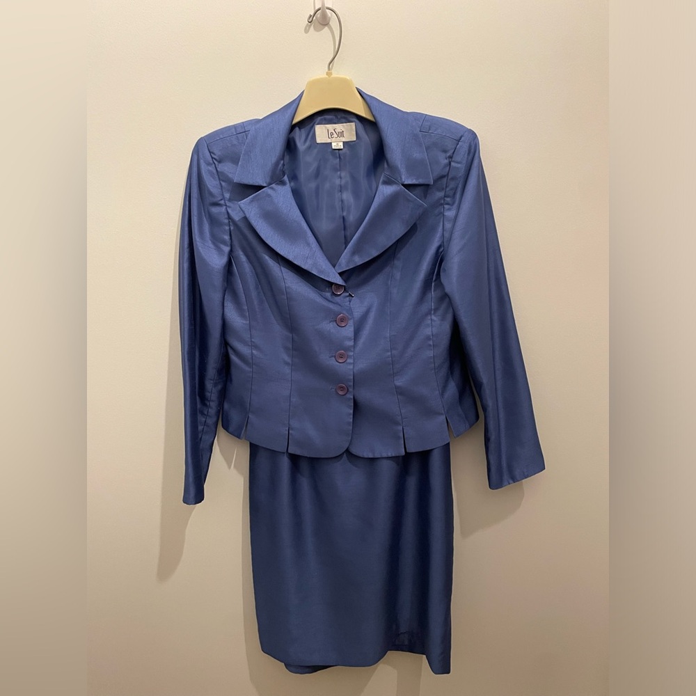 Le Suit Periwinkle Blue Women's Two-Piece Skirt Suit